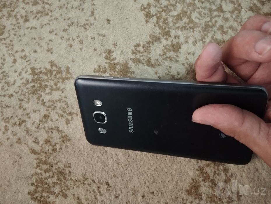 Samsung Galaxy J7