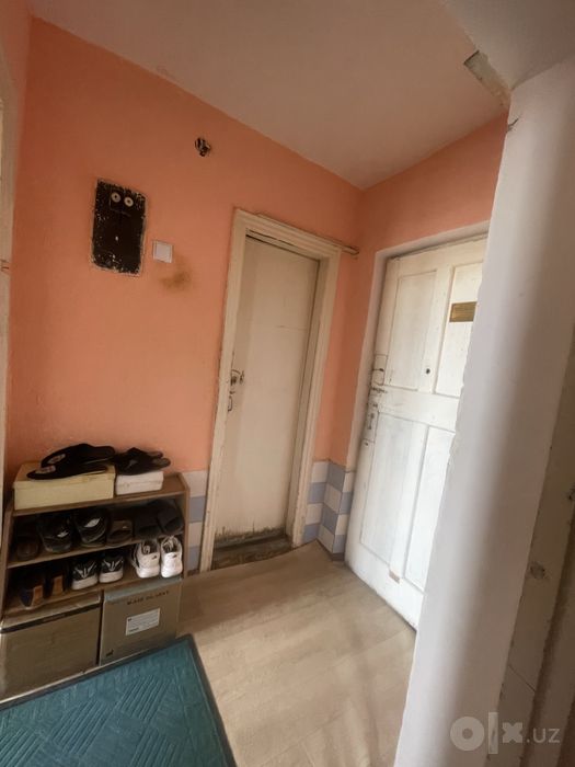 Продаётся 1 комнатная квартира в центре горада Чирчика