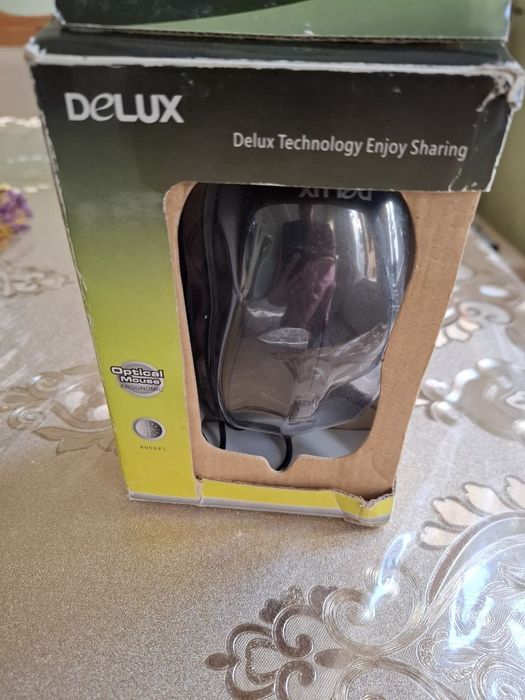 Компьютерный монитор и мышка