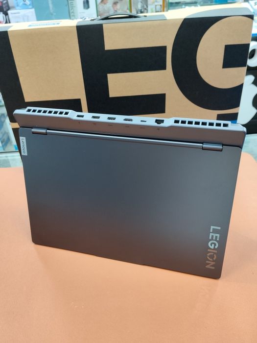 Lenovo Legion 5 15IAH7H