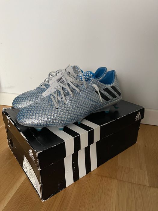 Vând ghete fotbal Adidas noi
