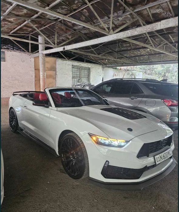Nasiya savdoga Ford Mustang kabriolet