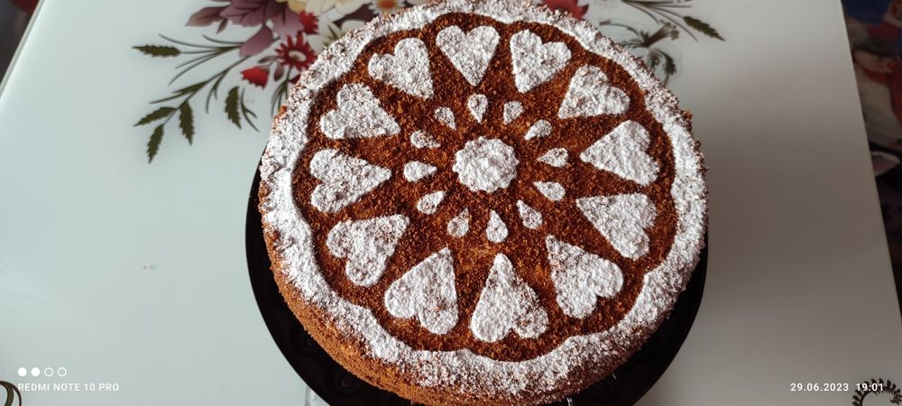 Пеку торты на заказ.