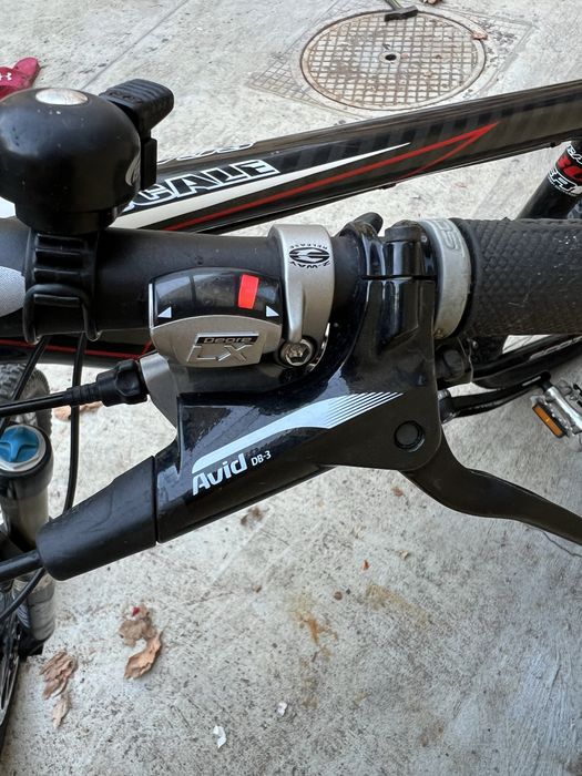 Bicicleta MTB carbon M pe 26’
