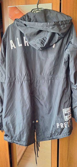 Мъжко яке-ветровка 20лв.