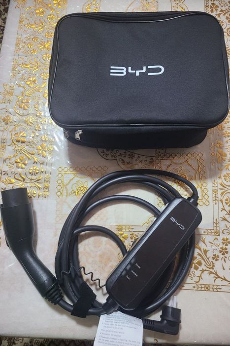 Продаётся новое зарядное устройство для  электромобилей  BYD 3,5 kw