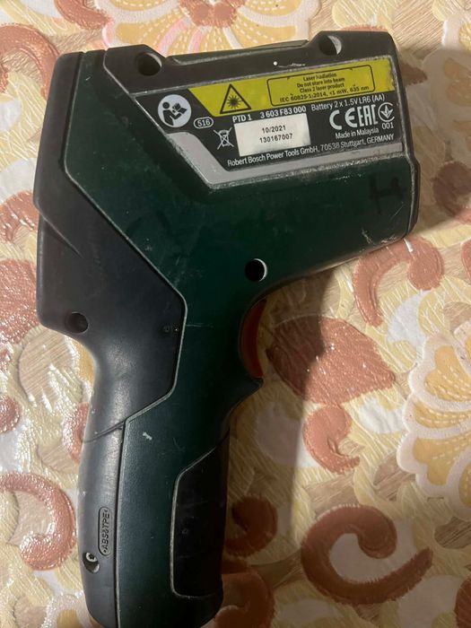 Termometru infraroșu Bosch PDT1