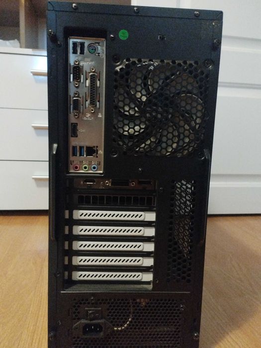 Геймърски компютър i3/16GB RAM/NVIDIA GTX750 Ti