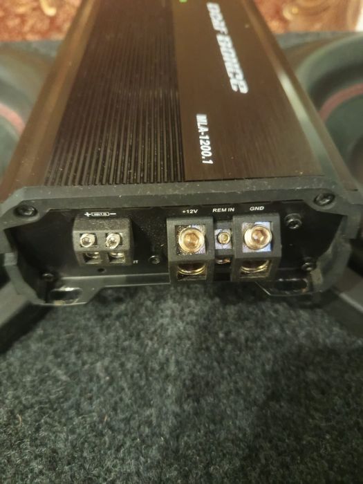 Продам сабвуфер в достойном состоянии.