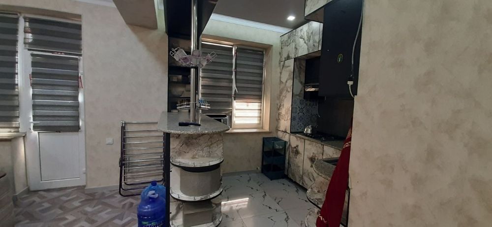 Kvartira arenda uzoq muddatga. Studiya qilingan.