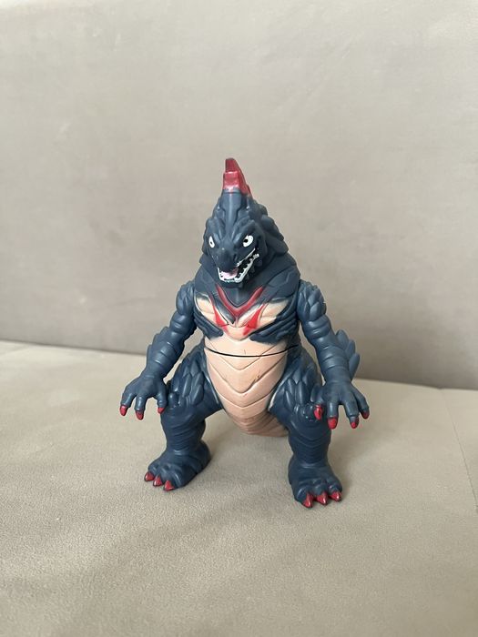 Игрушка дракон-монстр