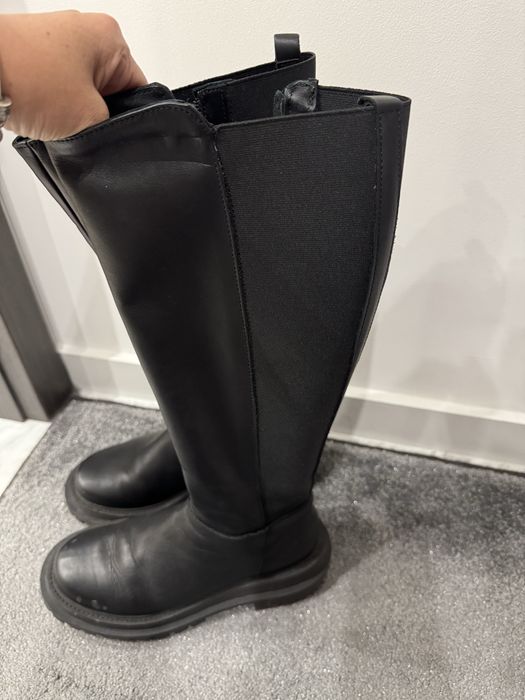 Лоуфъри естествена кожа и естествен лак и естествен велур