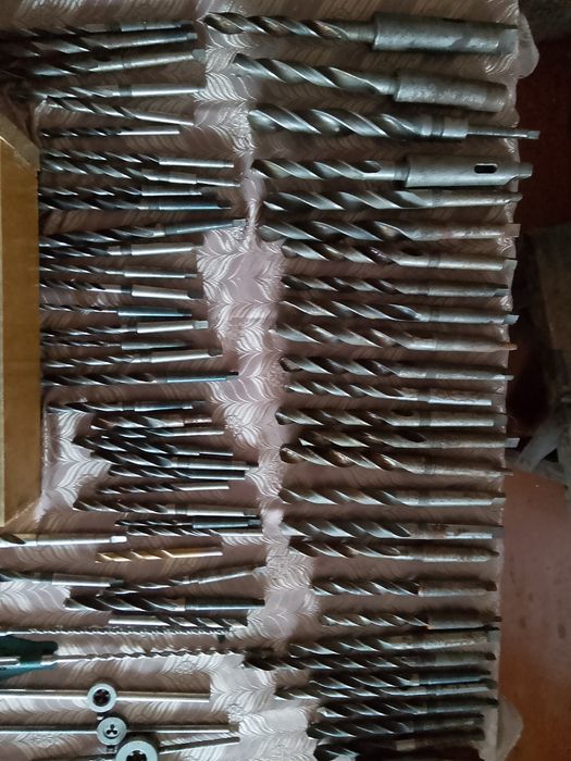 продаю токарные сверло