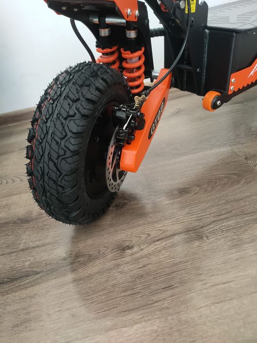 Trotineta electrica doua motoare 2 x 2800W  60V Arwibon GT08