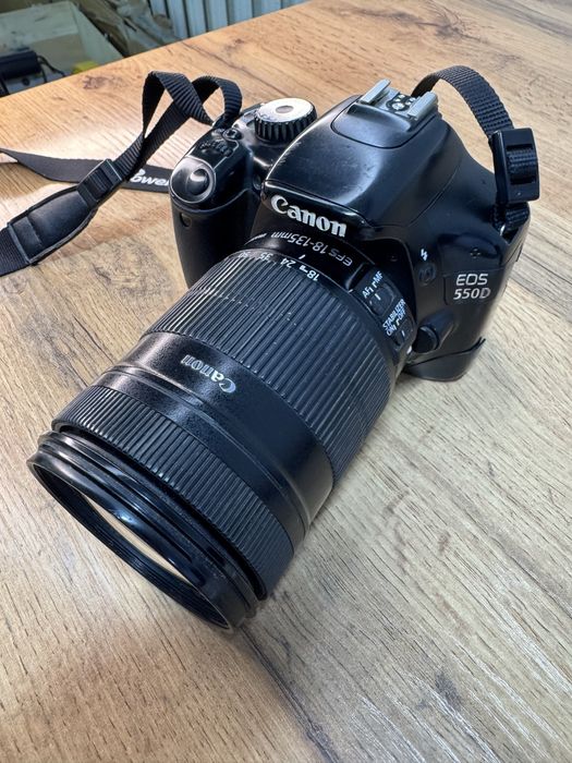Фотоаппарат Canon EOS 550D