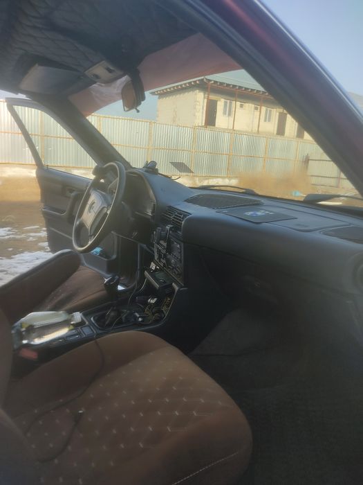 Продам е 34 1991год ванос 2.5 объем,газ бензин