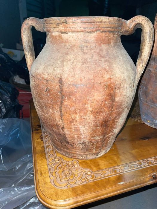 Кувшины, примерно 3-5 век.