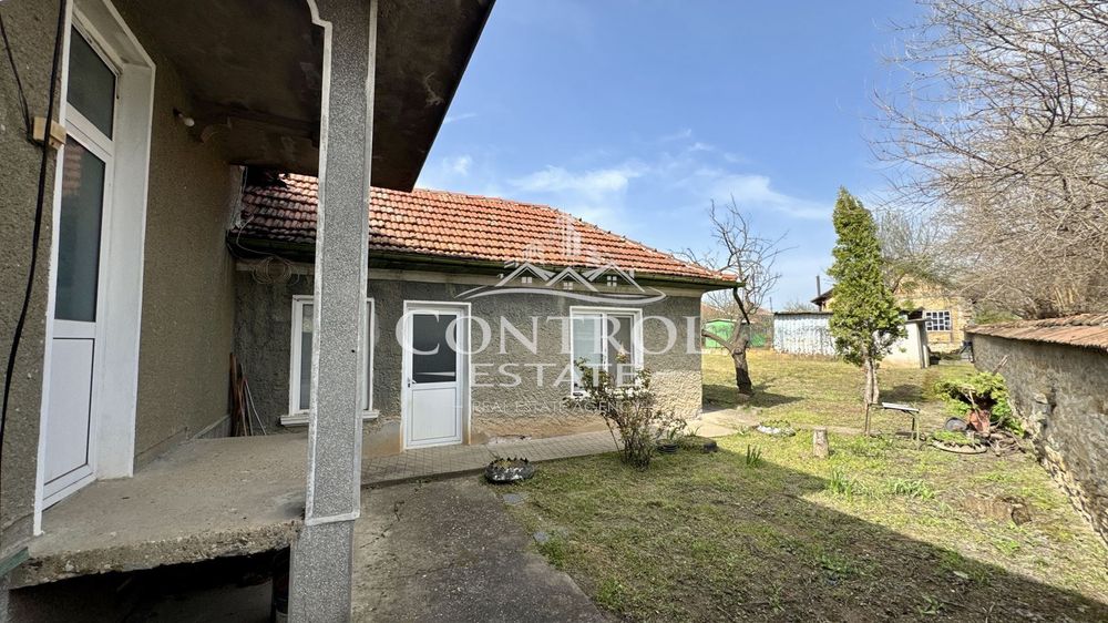 Къща в Велико Търново, област-с.Първомайци площ 112 цена 105000