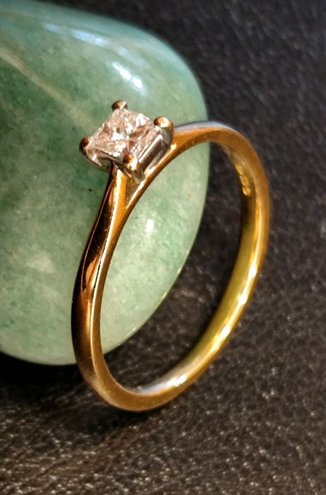 Златен Пръстен 18к / Диамант 0,24ct / F /