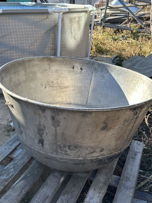 Продам казан в хорошем состояние