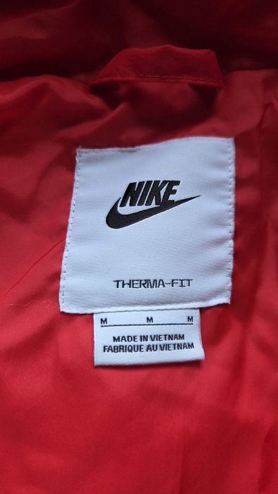 Дамско зимно яке Nike