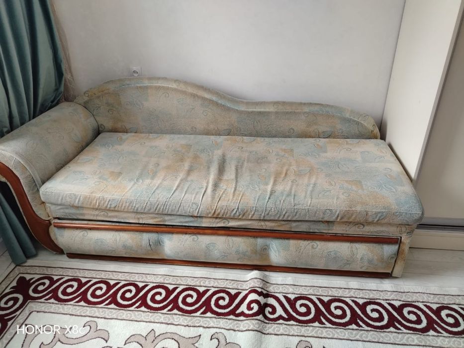 Диван срочно продается !!!