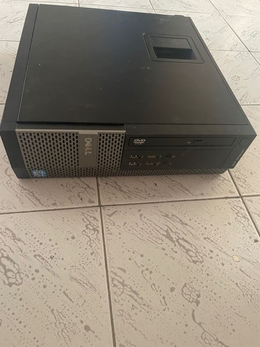 Компютър Razen 3 8 gb ddr4 ssdm2 500 gb Personal computer