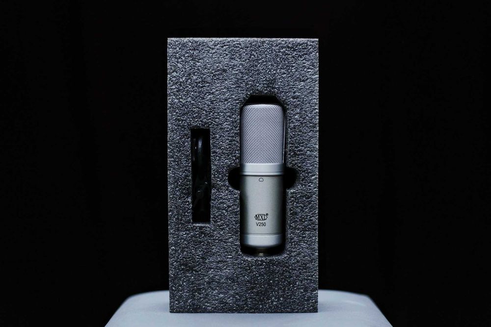 Студийный конденсаторный микрофон MXL V250