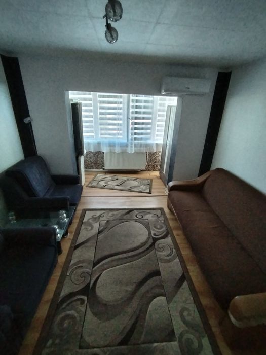 Garsonieră mobilată, 27 mp, centrală proprie – Costești, Str. Biserica Nouă 33000€
