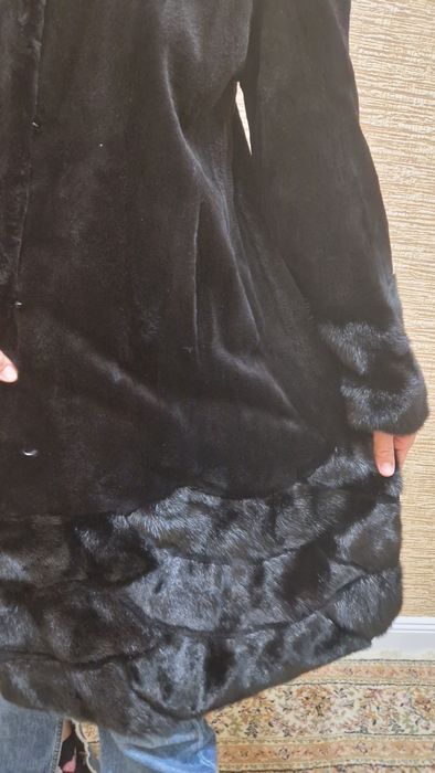 Продам норковую шубу