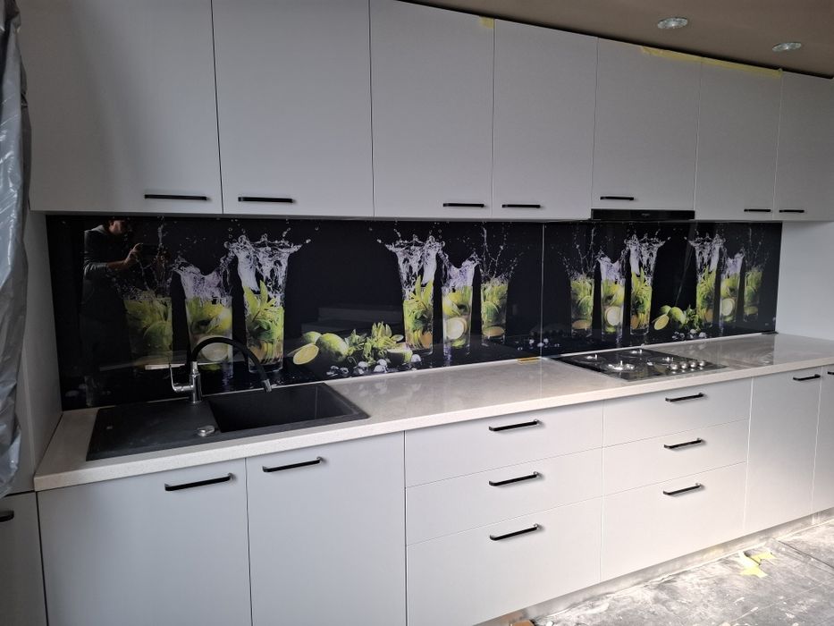 Cabine de dus la comanda!