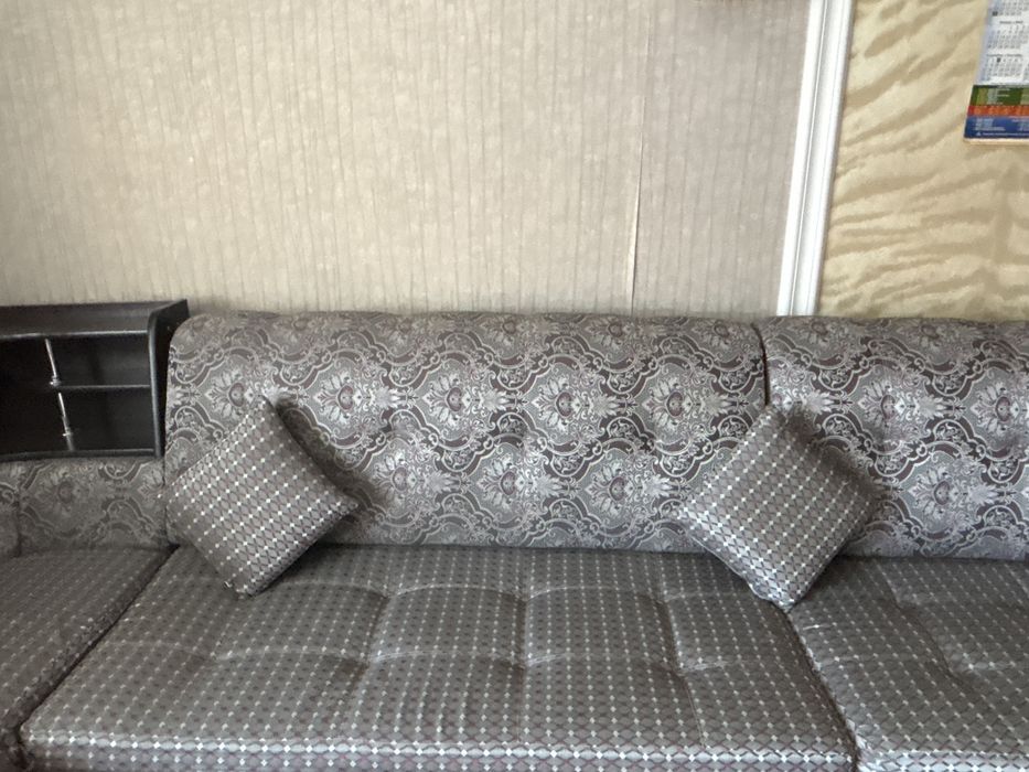 Продается угловой диван в хорошем состоянии