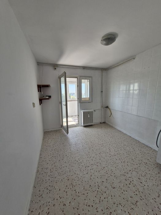 Vand apartament 4 camere metrou Lujerului