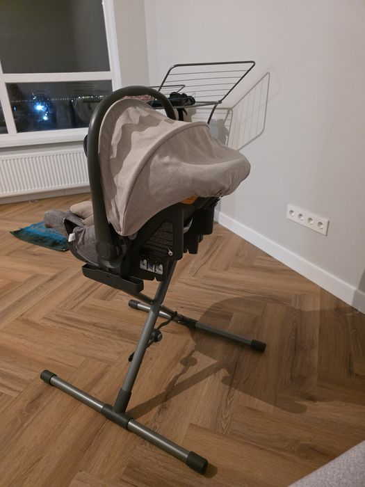 Автокресло с подставкой