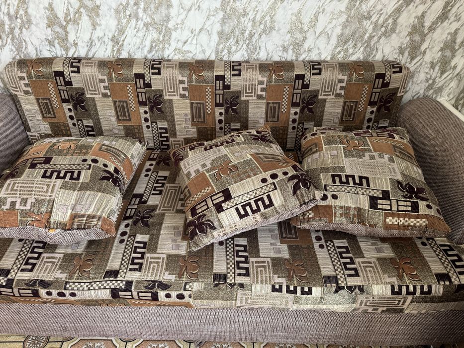 Продам Диван Б/У город Алматы