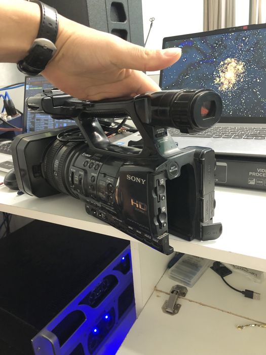 sony hdr  2000 bowka komplekt satiladiiiiii