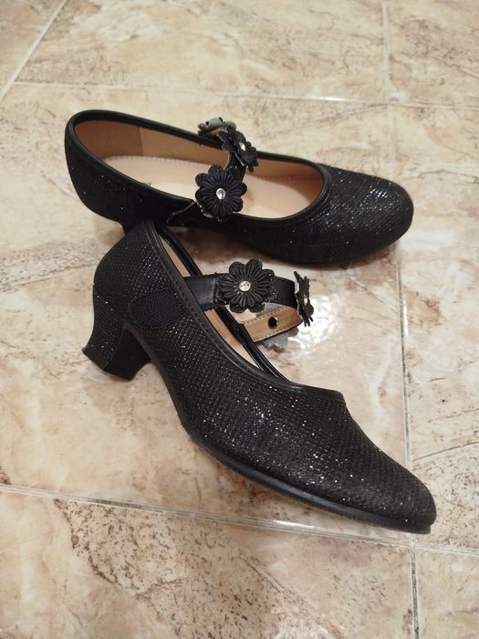 Детски черни елегантни обувки с ток за момиче, за танци или празник