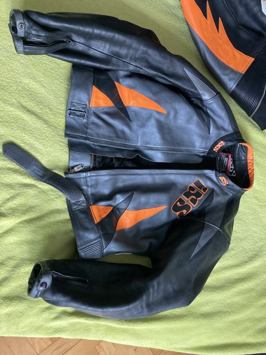 Мото екип IXS. Две части