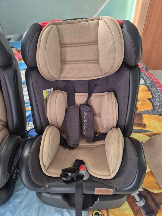 Продавам детски столчета за кола с isofix