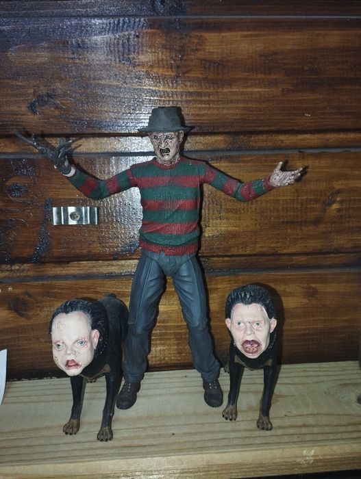Figurine Neca Freddy Krueger și Chucky