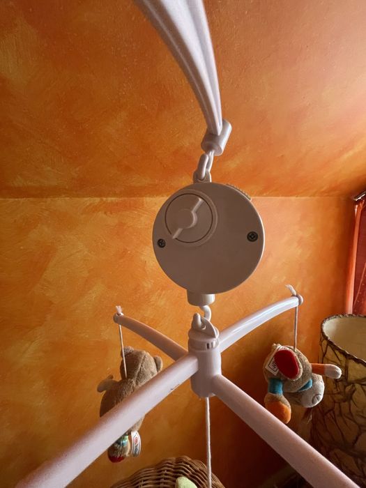 Carusel muzical bebe