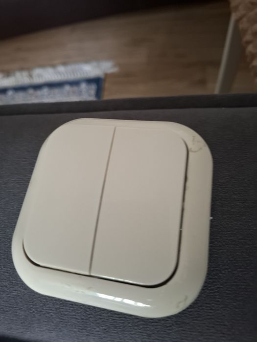 Розетки и выключатели