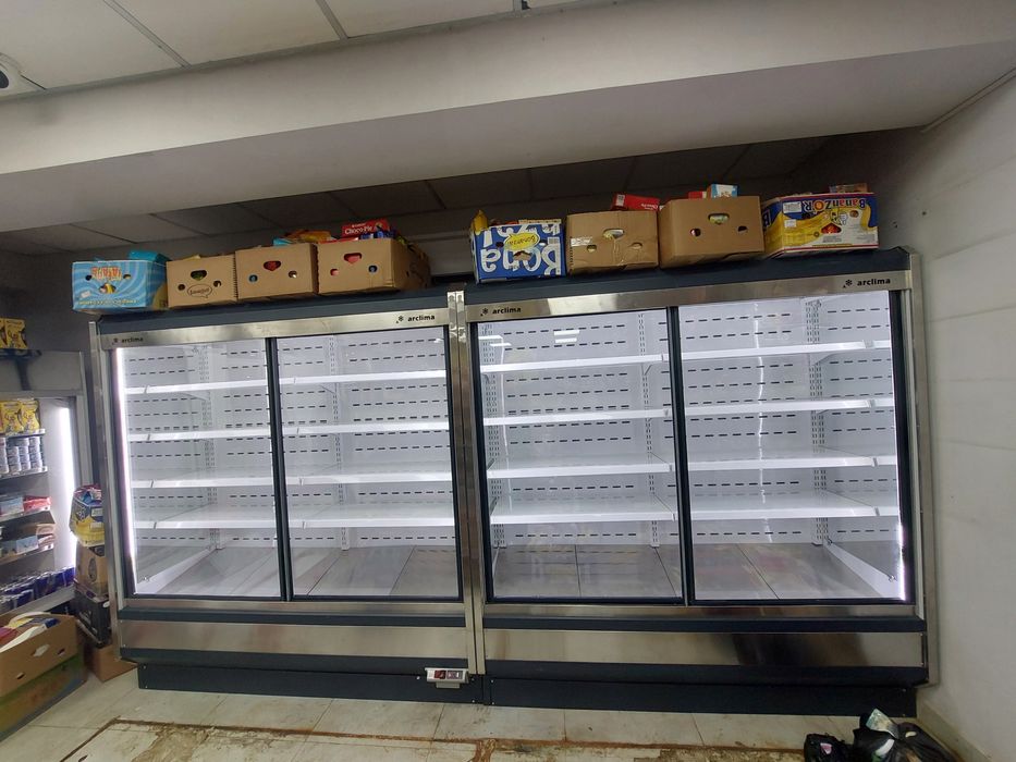 Витрина холодьлники