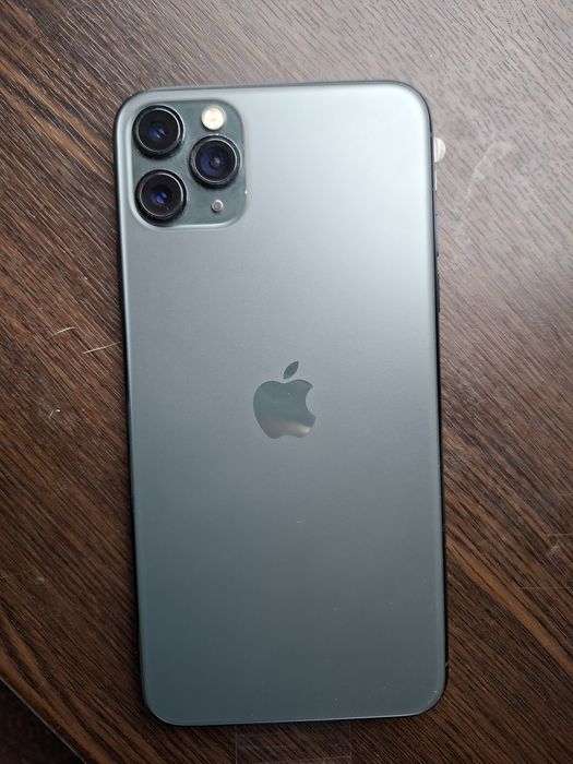 Продам Iphone 11 pro max