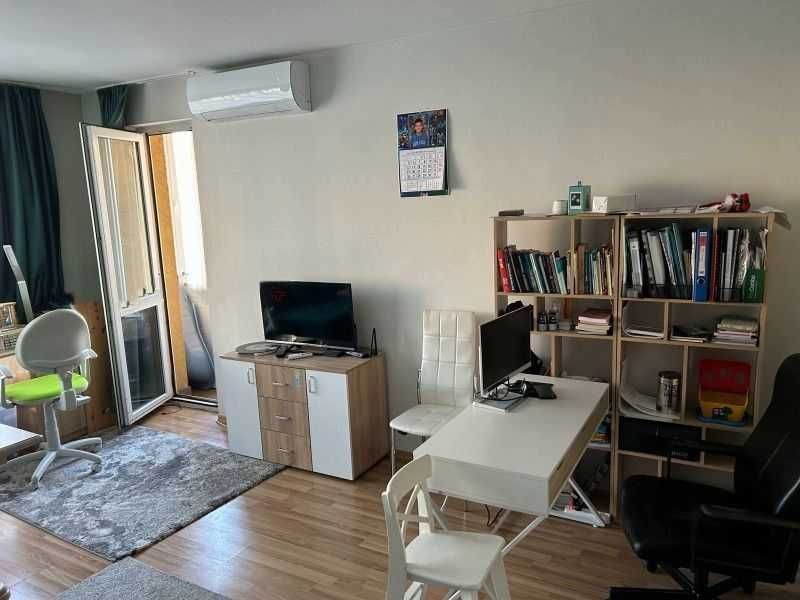 Дава се под наем Двустаен апартамент в София, Дружба 2 - 55 кв.м за 597.21 € - Снимка #2