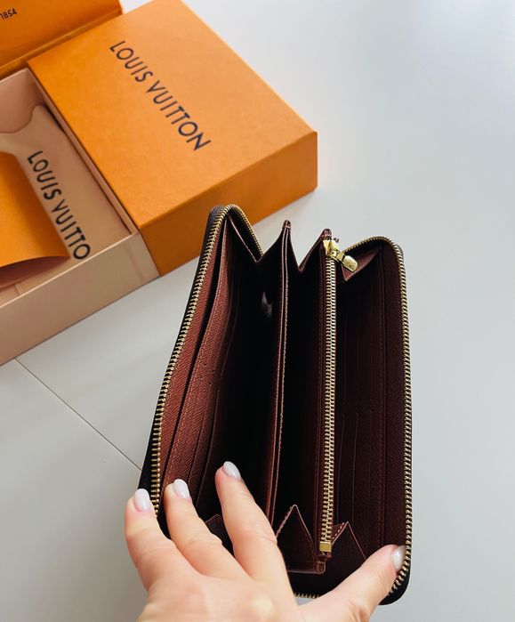 Portofel damă Louis Vuitton Zippy monogram