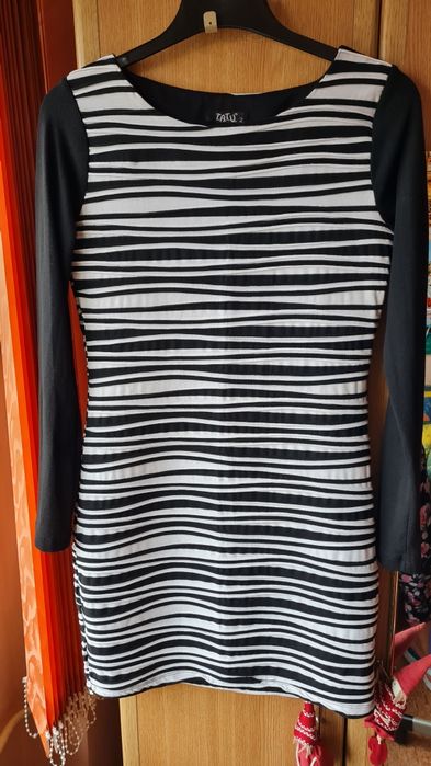 Reducere!Trei rochițe la numai 15lei/buc sau 40lei toate.