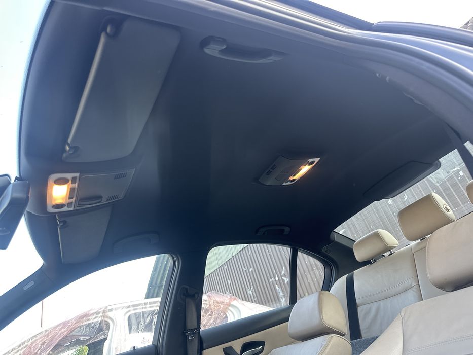 Plafon Pavilion Negru M BMW E90 / E91 / E92 acesorii negre incluse