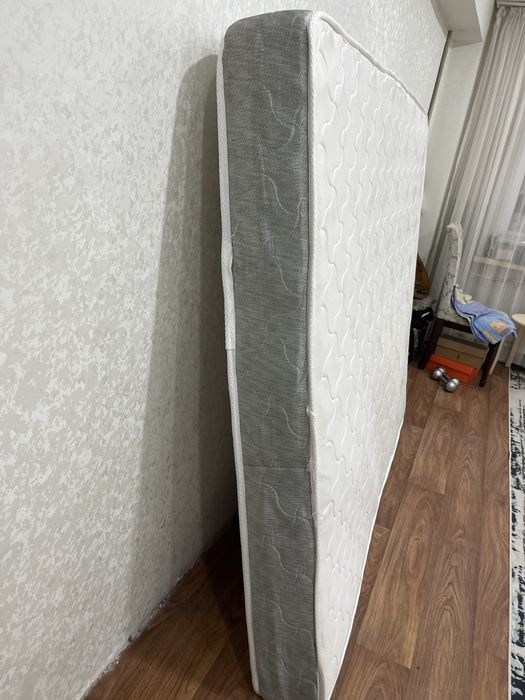 Матрас  для спальной кровати  160/200