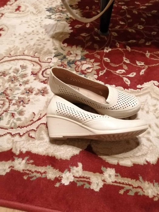 Pantofi de piele comozi